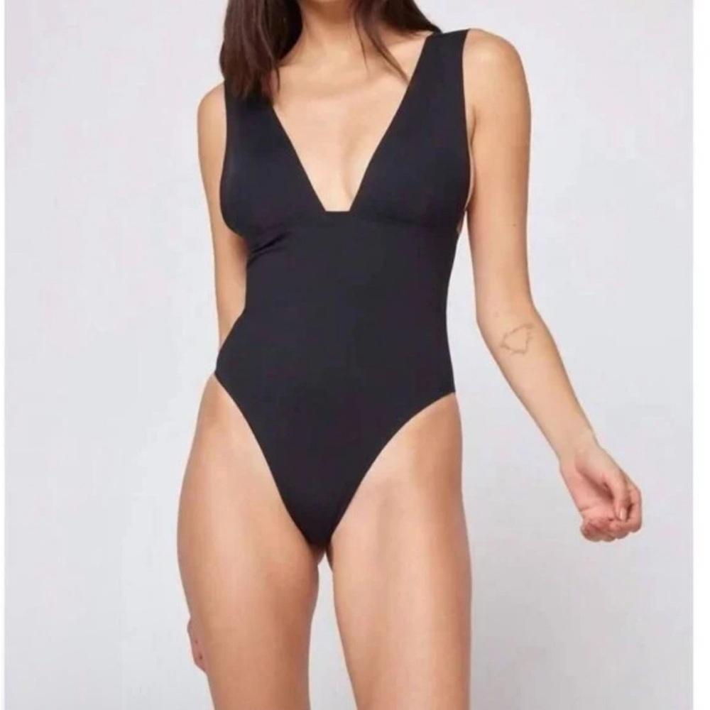 New L*space One piece - Picture 2 of 6
